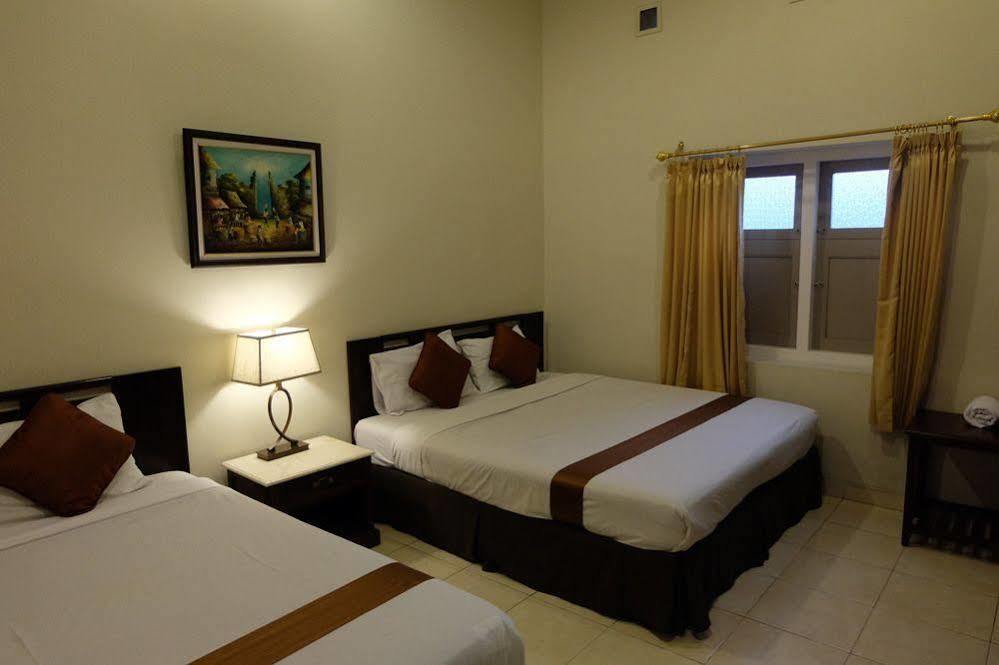 Hotel Indah Palace Tawangmangu Exteriör bild